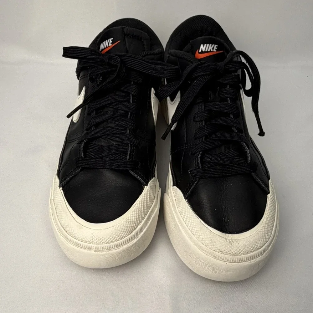 Nike women court
